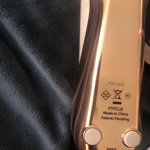 Flawless Face Brush - Picture 6 of 9